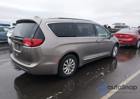 2018 Chrysler Pacifica Touring L z USA, uszkodzony, nr VIN 2C4RC1BG2JR153906